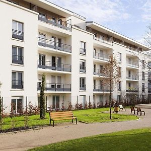 Comfort Suites Le-Port-Marly Paris Ouest